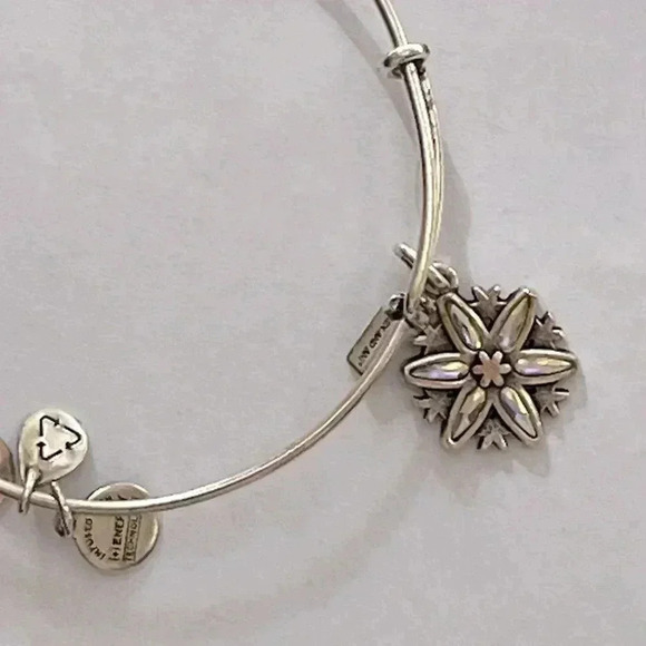 Alex and Ani Snowflake 2017 - Picture 1 of 3